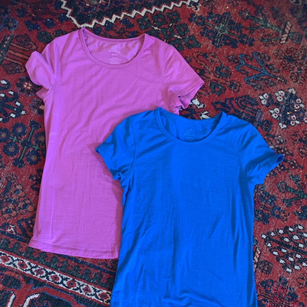 Woolx womens small short sleeve shirts set of 2